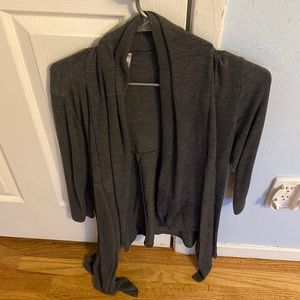 Gray Studio y cardigan